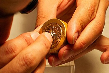 深圳劳力士手表日历不走