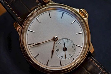 更换深圳劳力士表电池