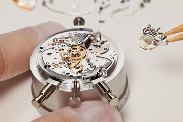 深圳劳力士表不走了维修价格